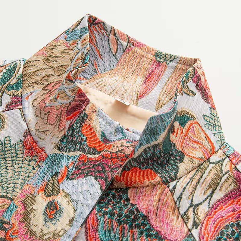 Simple and versatile peacock print jacket — image 4