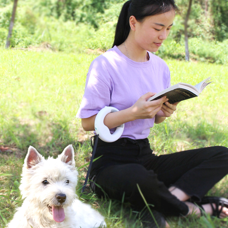 New LED Light Dog Rope Pet Automatic Retractable Leash Ring Luminous Dog Walking Rope Pet Supplies — image 4