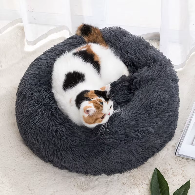 Pet Dog Bed Comfortable Donut Cuddler Round Cat Nest Dog Nest Warm Dog Mat with Soft Plush Material Pet Bed for Dogs and Cats — image 4