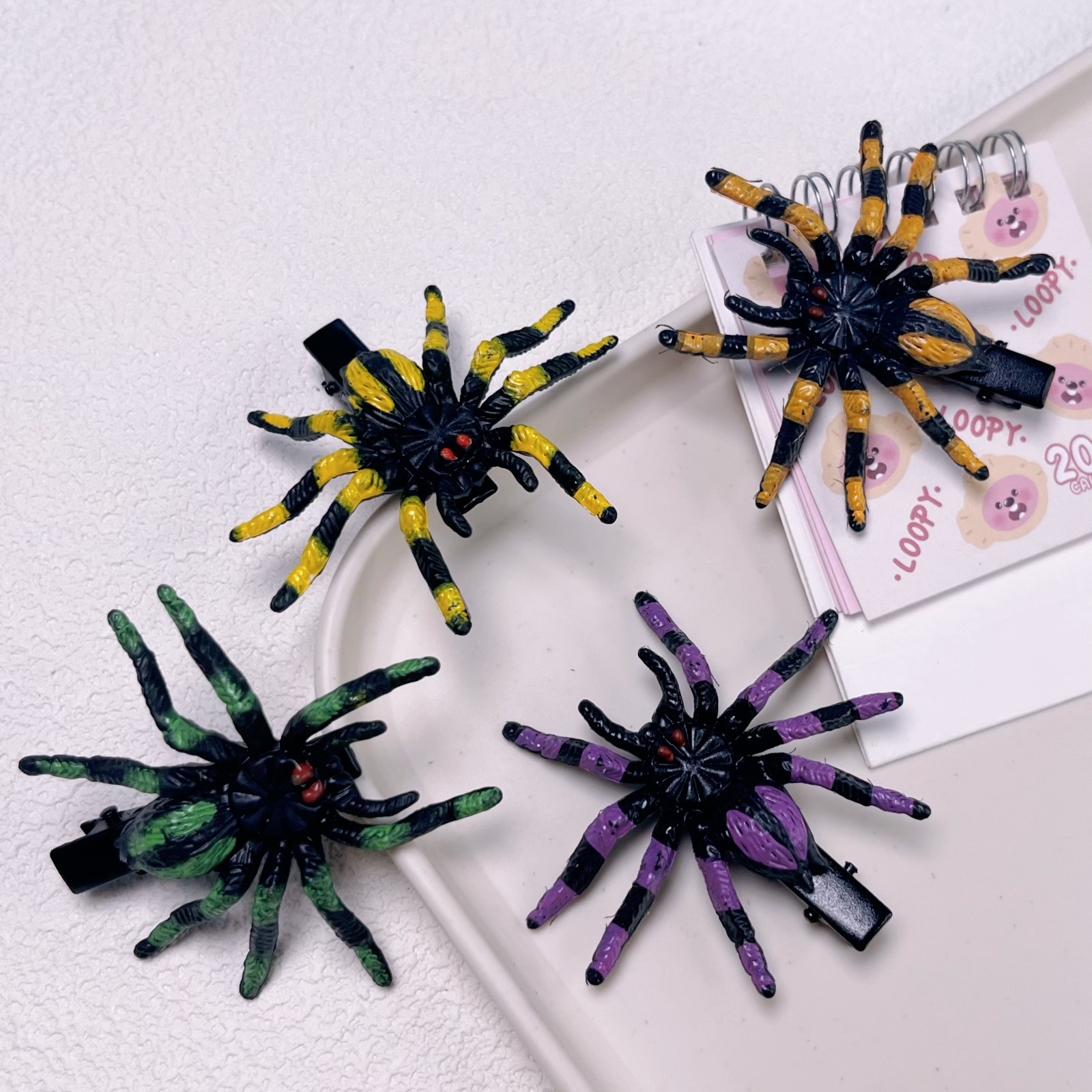 Peineta de Halloween, Divertida y Adorable Peineta con Araña Falsa, Clip de Pico de Pato para Fiesta y Reunión — imagen 4
