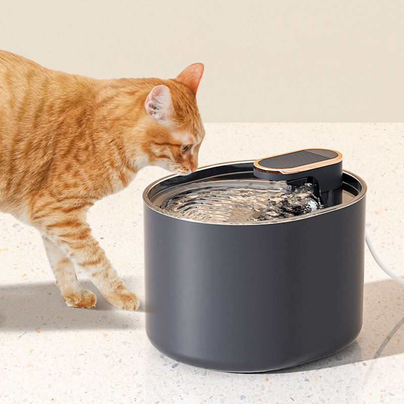 Pet Intelligent Water Dispenser Cat Automatic Water Feeder Large Capacity Automatic Circulation Cat And Dog Drinking Bowl — image 1