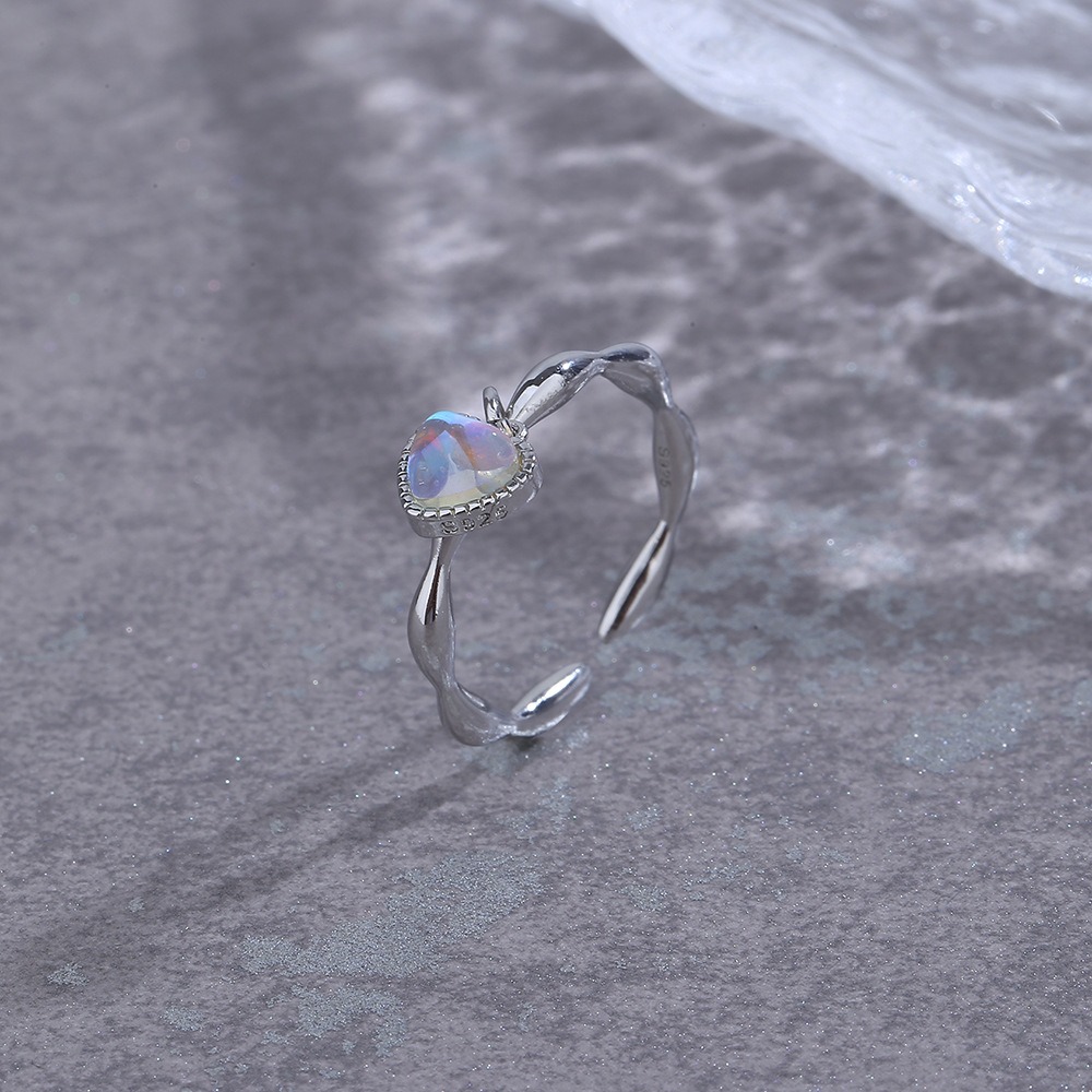 Ancient Cat Ning Moonlight Stone Love Ring Female INS Sweet Cool Olive Beads Design Personalized Rice Heart shaped Index Finger Ring — image 4