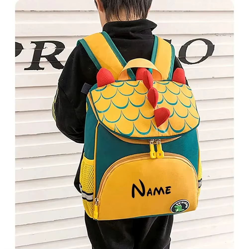Mochila Personalizada con Nombre - Cómico Dinosaurio de Cartón Brocado para Niños y Niñas, Mochila de Custodio con Texto Personalizado para Pequeños — imagen 2