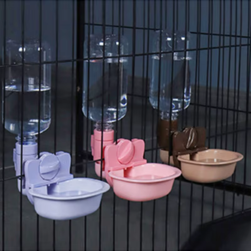 Bolsa de Agua Automática para Mascotas Colgada para Gatos y Perros Comedor de Alimento para Cámaras Acogidas sin Gotas de Agua Bolsa de Beber para Mascotas Sin Derrames — imagen 4