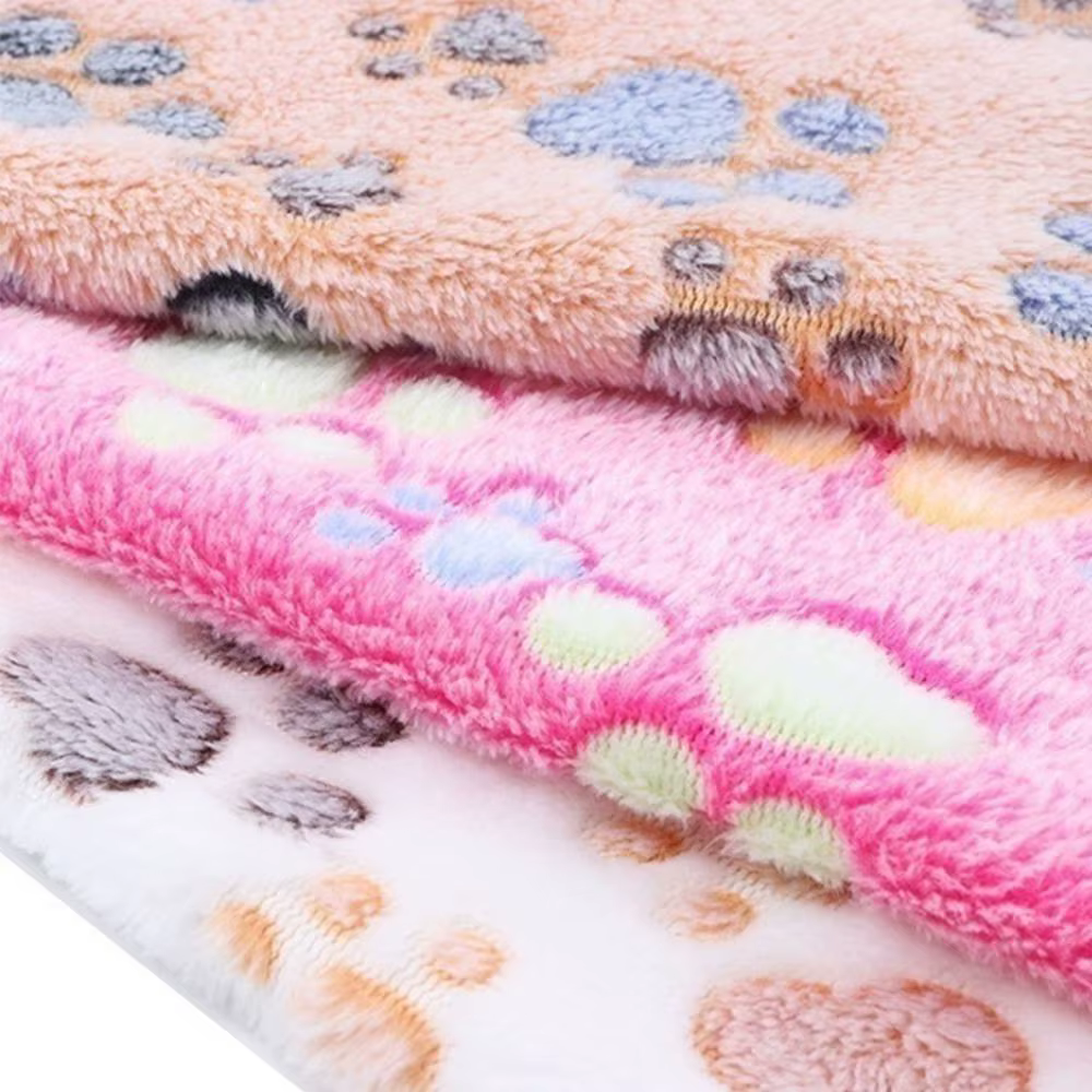 Soft Fluffy Pet Blanket Cute Cartoon Pattern Pet Mat Warm and Comfortable Blanket for Cat Dogs — image 2