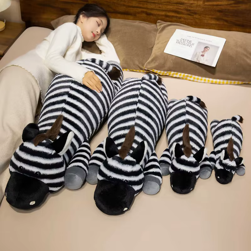 Muñeca de Algodón de Zorro Negro y Blanco con Rayas Suaves para Amantes del Safari Figura de Animales para Escalera Regalo Cumpleaños — imagen 4