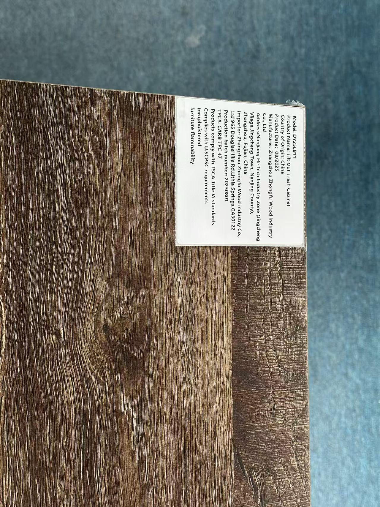 Mueble Basculante para Basurero de 10 Galones, Mueble Independiente para Bote de Basura, Mueble de Madera para Basura y Reciclaje con Cajón, a Prueba de Mascotas, para Cocina y Sala de Estar, Blanco Antiguo (No Incluye el Bote de Basura) — imagen 25
