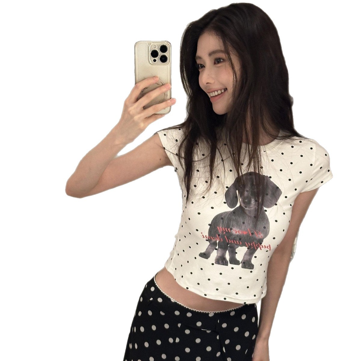 Camiseta de mujer con estampados de perros y puntos negros — imagen 1