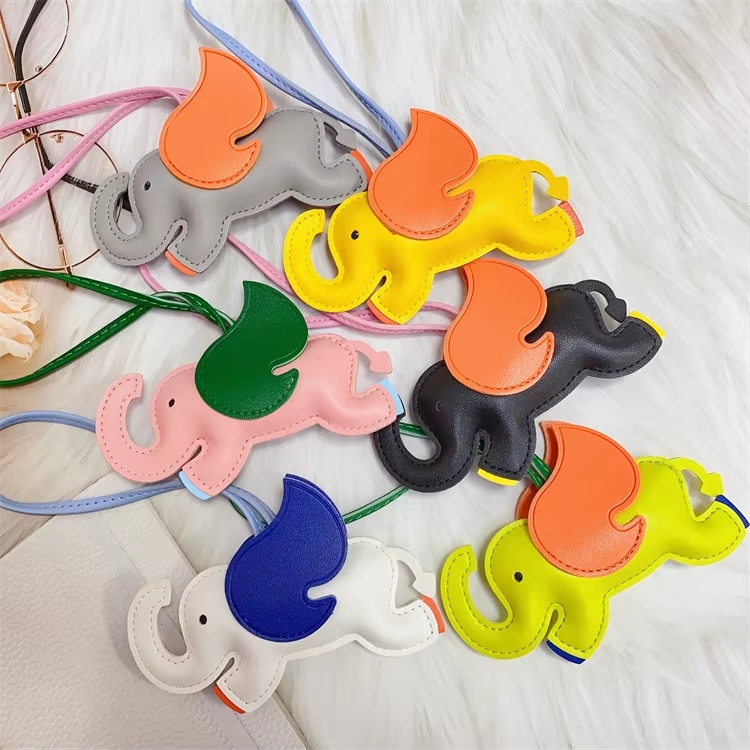 Cadena de Clave con Elefante Adorabilísimo: Accesorios de Cuero PU Estilosos para Celulares y Bolsas Chic — imagen 10