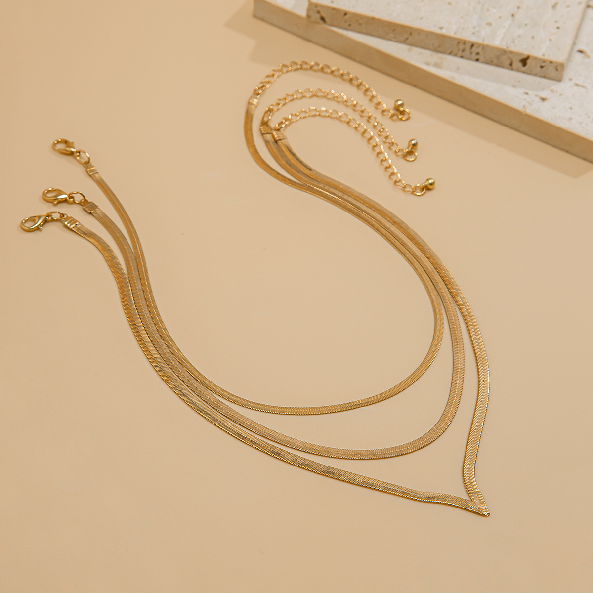 Punk metal snake bone chain necklace, female personality, geometric chain, multi-layer clavicle chain — image 3