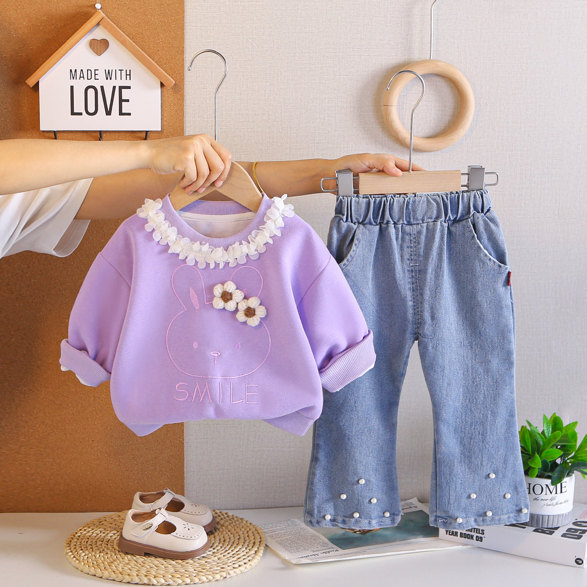 Boys 0-4 Years Old Floral Rabbit Pattern Hoodie and Jeans Set — image 4