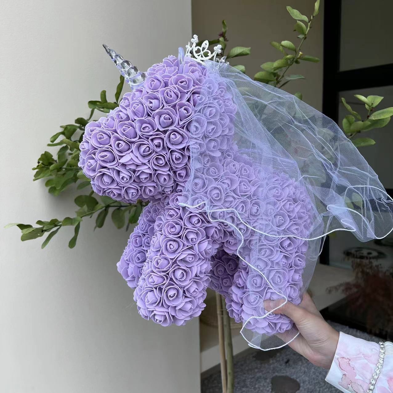 Regalo de oso de espuma de rosa de unicornio con flor eterna para San Valentín, cumpleaños y Qixi — imagen 4