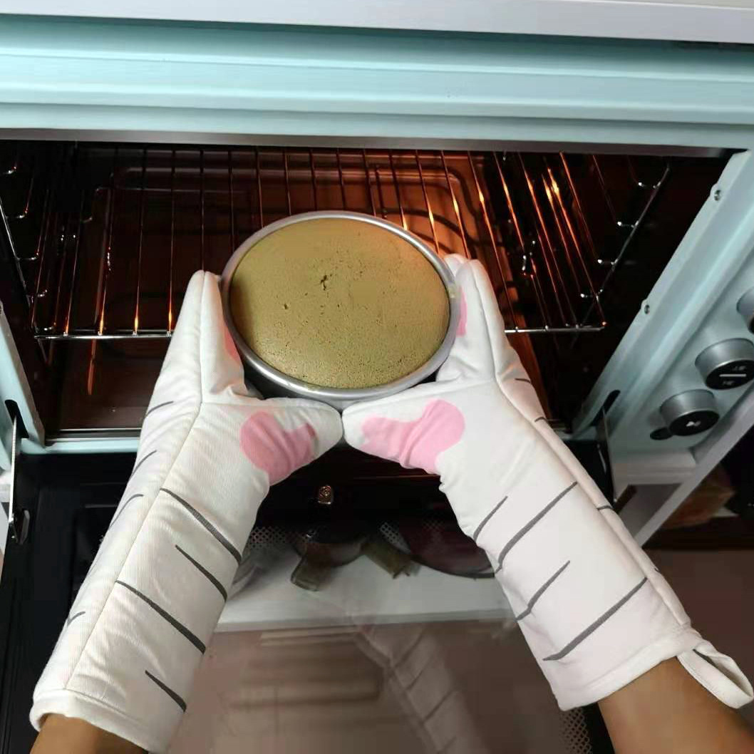 Pure Cotton Cute Cat Oven Gloves Cat Claw Insulation Gloves Baking Insulation Microwave Oven Heat Resistant Gloves — image 1