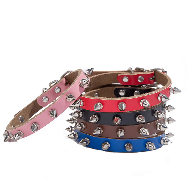 Collar de Cuero Puro para Perros con Brotes Metálicos y Cierre de Tiro — imagen 1
