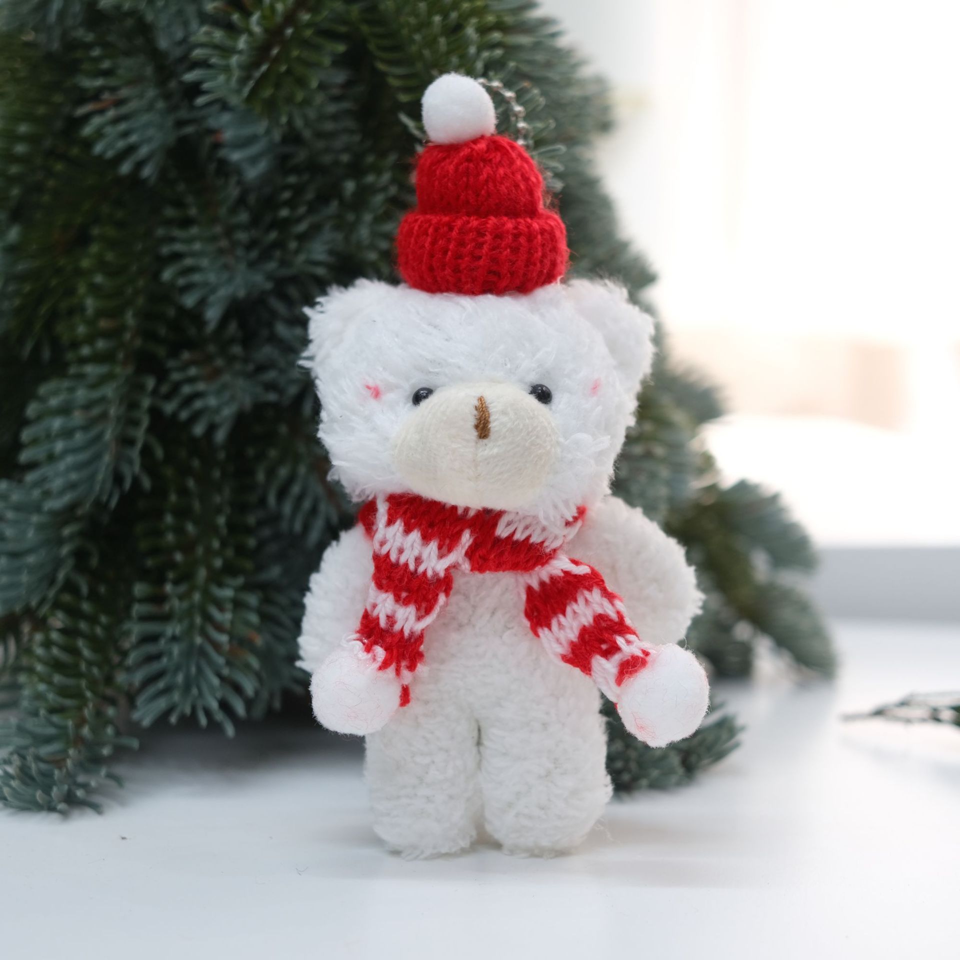 Oso de Peluche Fuzzy Bear con Gorro Rojo Juguetes de Cuerda para Clave, Bolsa de Cuello y Adorno de Árbol Navideño — imagen 8