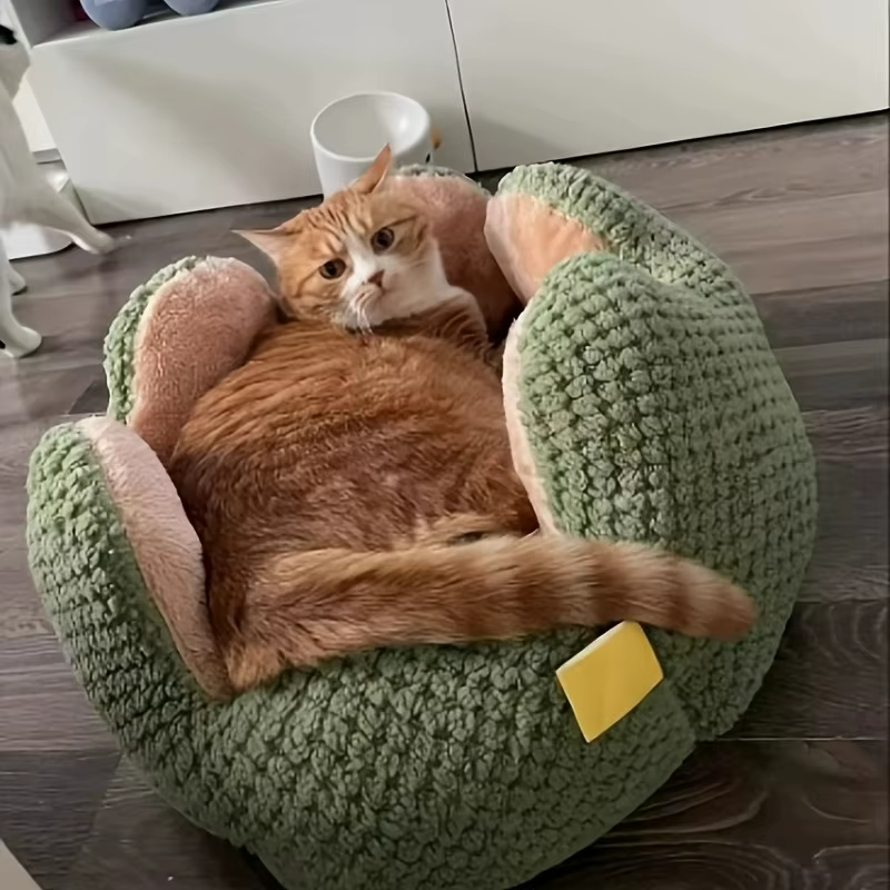 Petal Shaped Pet Bed, Plush Round Dog & Cat Cushion Mat with Knitted Texture, Ultra Soft Warm Nest for Kittens Puppies in Winter — image 2