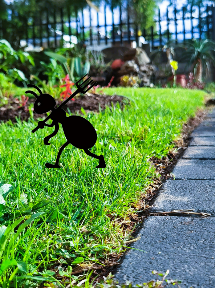 Decoración de Jardín de Hormigas de Hierro con Tema Spook y Festivo - Halloween y Navidad Exterior — imagen 1