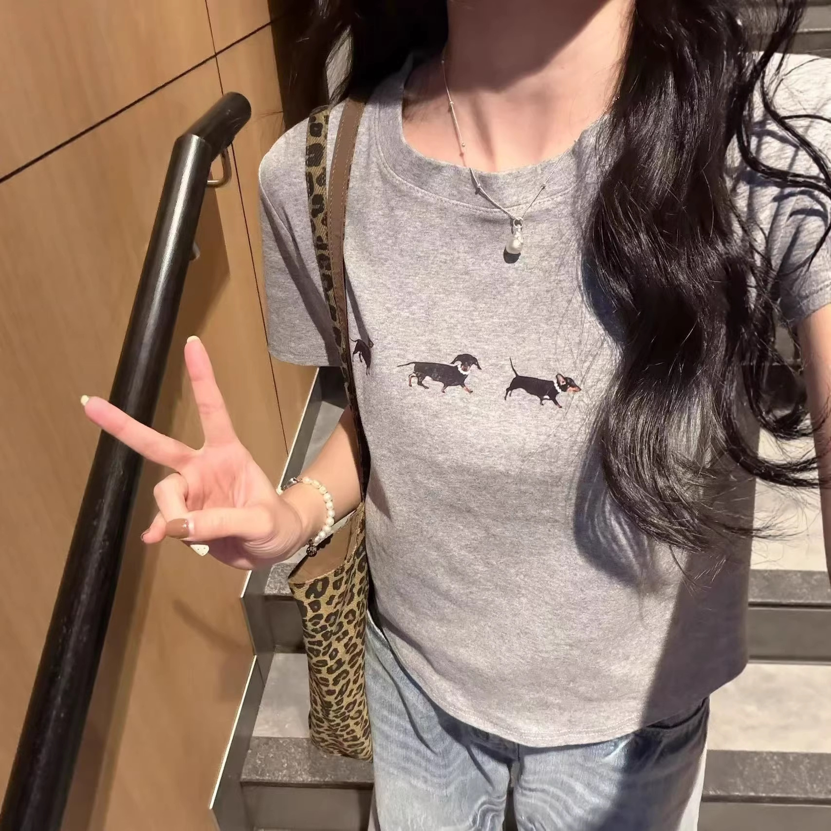Dog Print Regular Shoulder Short Sleeve T-Shirt — image 1