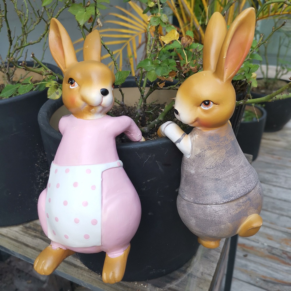 Pink cute climbing tank couple rabbit frog pendant resin — image 7