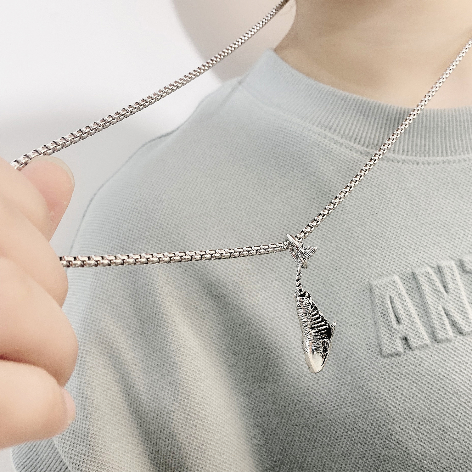Collar de Ballena para Hombre y Mujer Estilo Hipster Pendiente de Personalidad — imagen 2