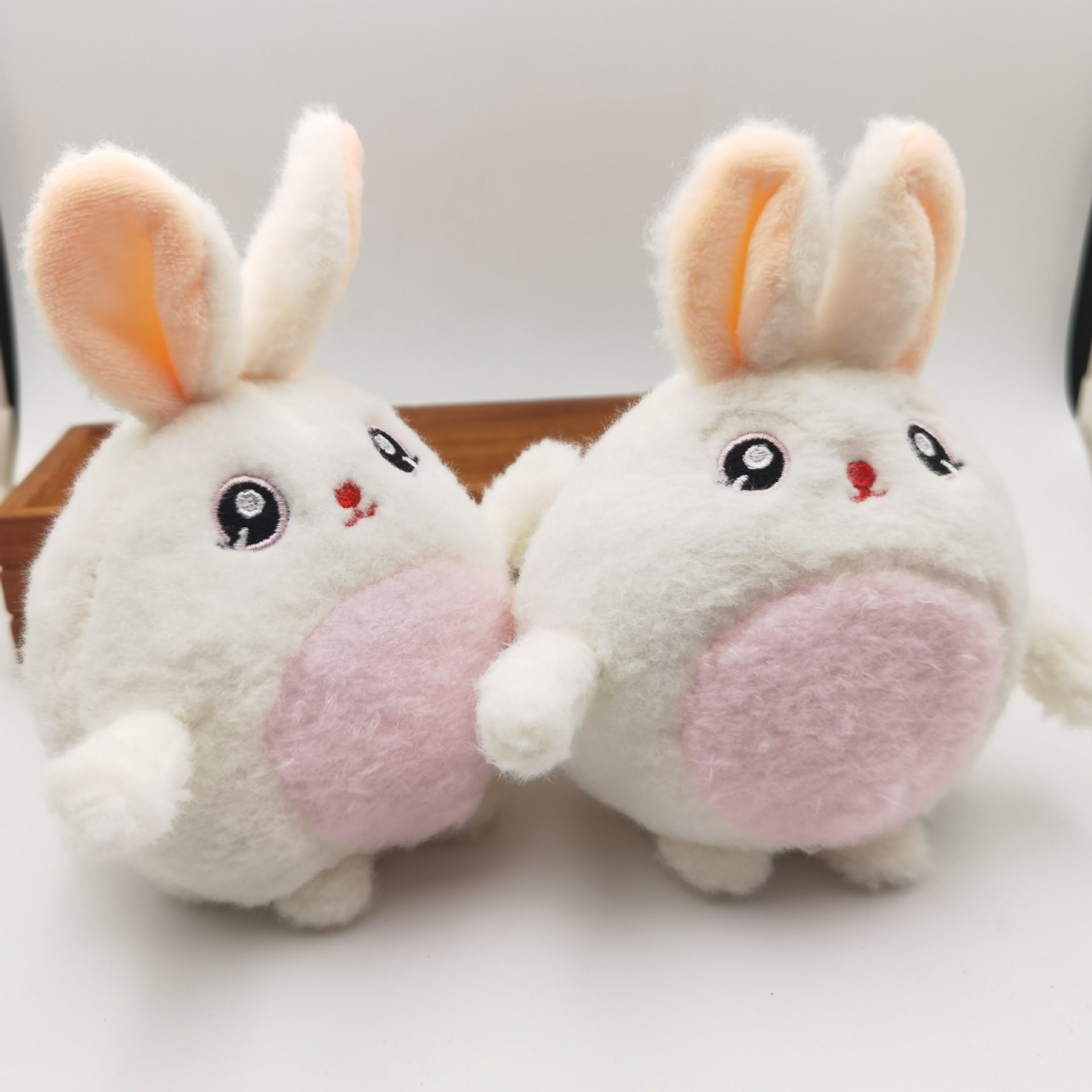 Cute Rabbit Plush Toy - Gato de Peluche Adorables — imagen 1