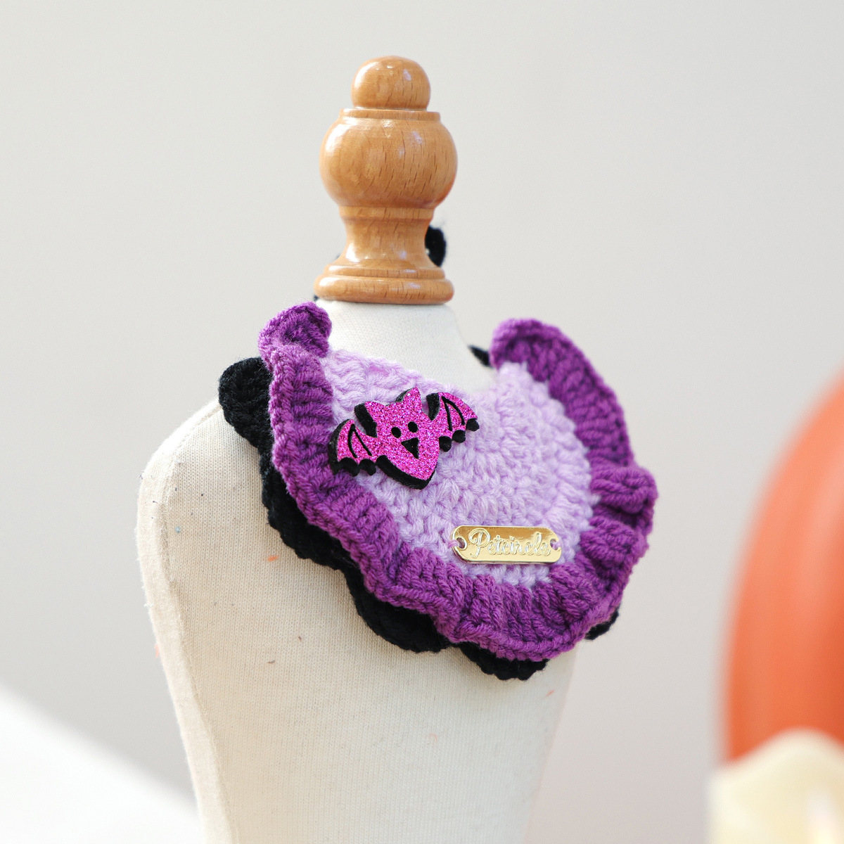 Accesorios para Mascotas de Halloween, Bandana de Lino Tejido con Etiqueta Dorada para Gatos y Perros, Collar Decorativo en forma de Murciélago — imagen 4