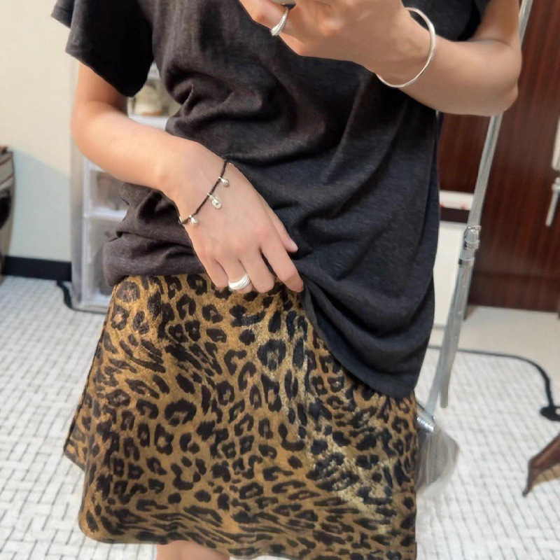 Leopard Print A-Line Mini Skirt with Elastic Waist, Trendy and Slimming Design — image 6