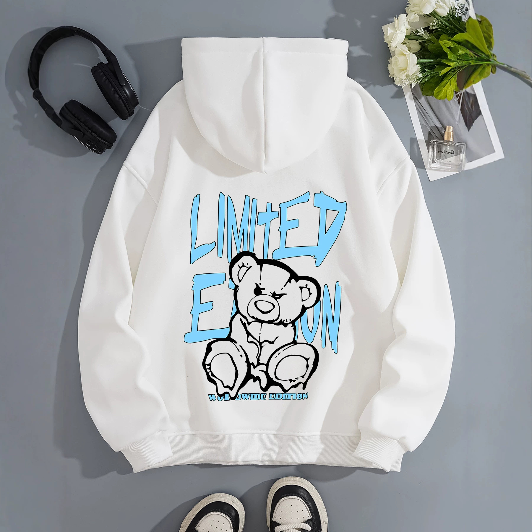Bear print hooded sweatshirt — image 4