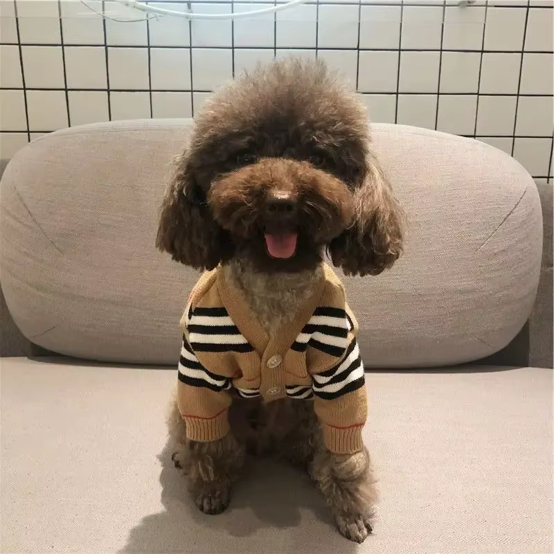 Chaquetón de lana marrón con rayas para mascotas, abrigo tejido para ositos, cachorros y gatitos del otoño e invierno — imagen 2