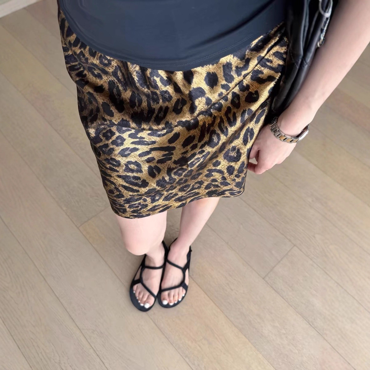 Leopard Print A-Line Mini Skirt with Elastic Waist, Trendy and Slimming Design — image 3