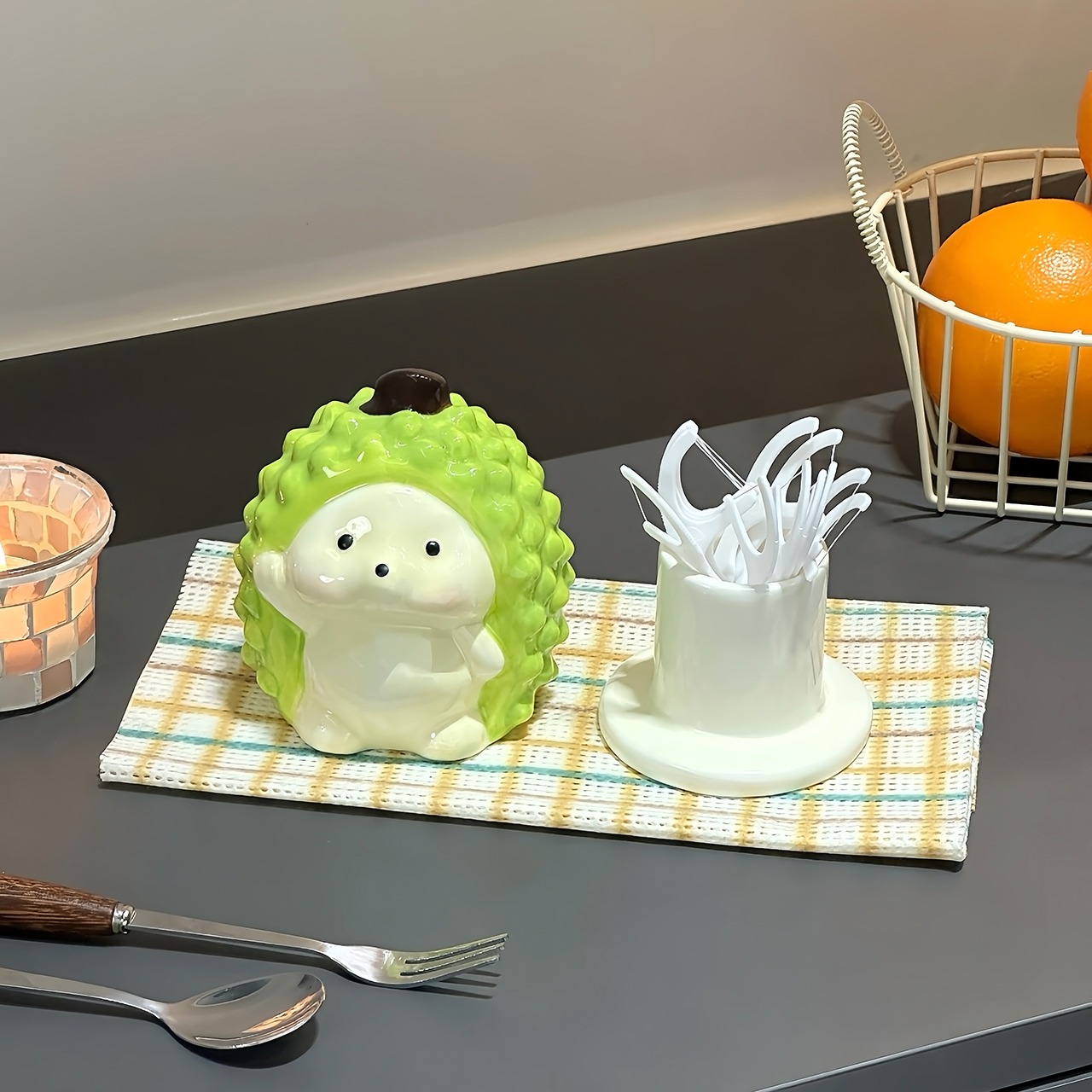Ceramic hedgehog toothpick box — image 4