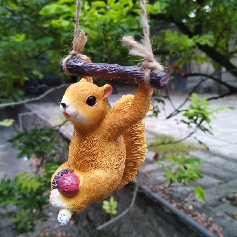 Garden courtyard outdoor decoration squirrel resin pendant — image 8