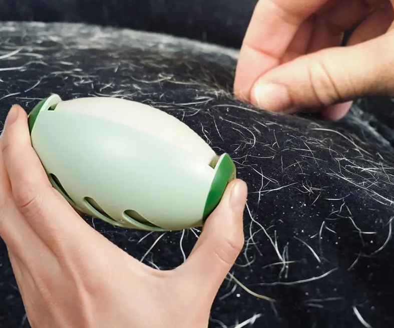 Mini Lint Roller Portable Roller Brush Cat Dog Hair Remove Reusable Multi-Surface Removal Tool Washable Hair Sticking Machine — image 4