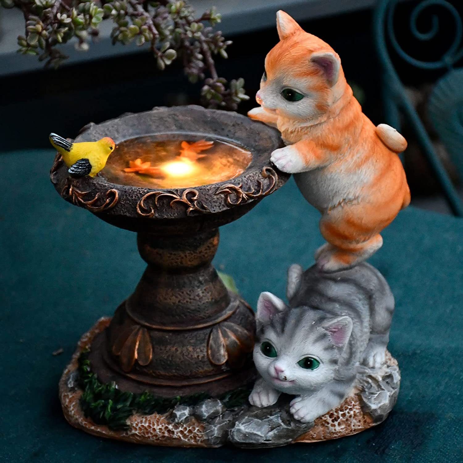 Solar Resin Garden Decoration Rabbit Animal Statue — image 2