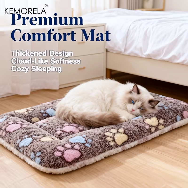 Pet Mat - Thick Cushioned Dog & Cat Bed, All-Season Soft Sleeping Pad, Non-Slip Machine Washable, Ideal for Small to Medium Dogs — image 1