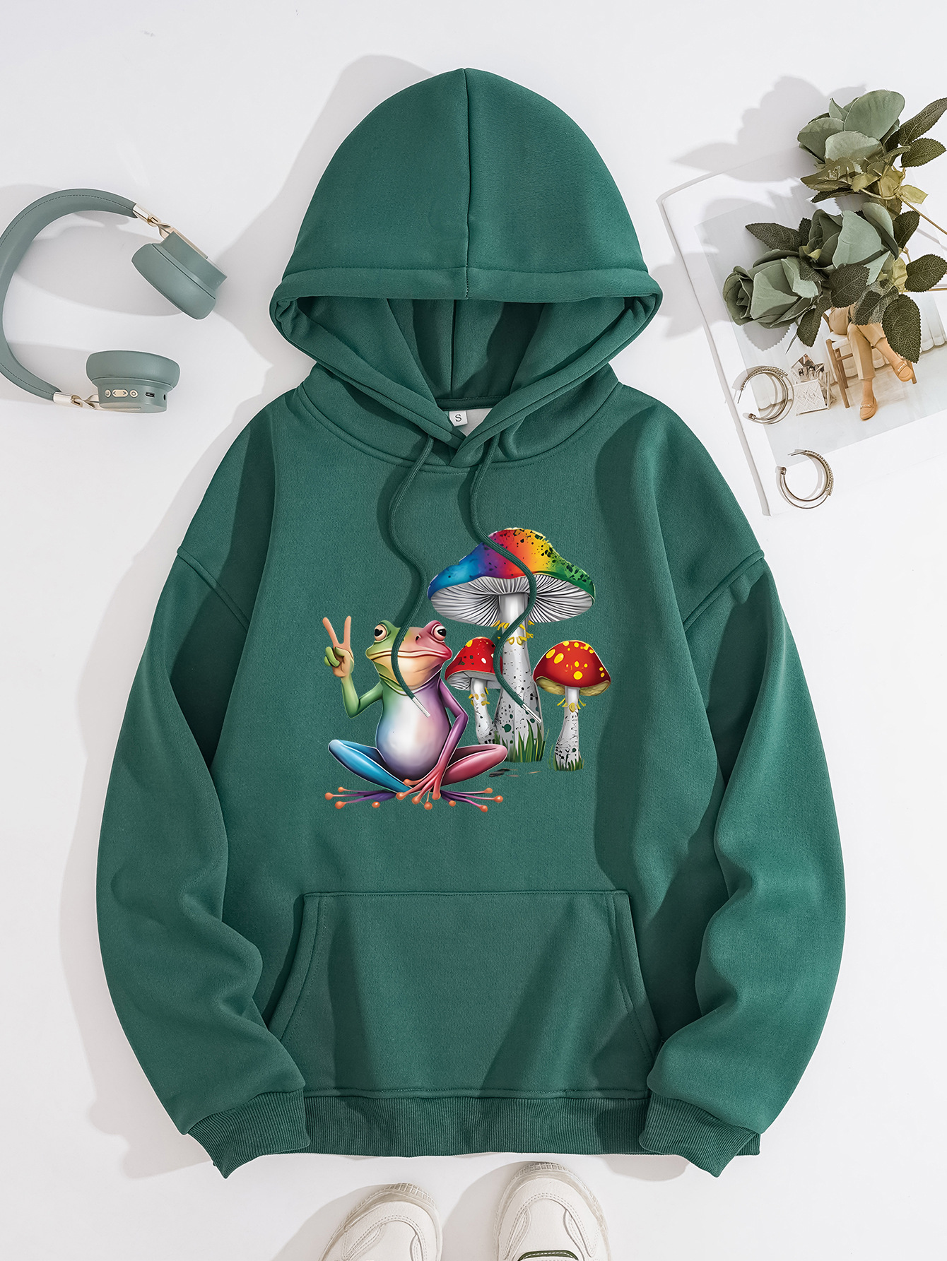Mushroom Frog Comfortable Hoodie — imagen 12