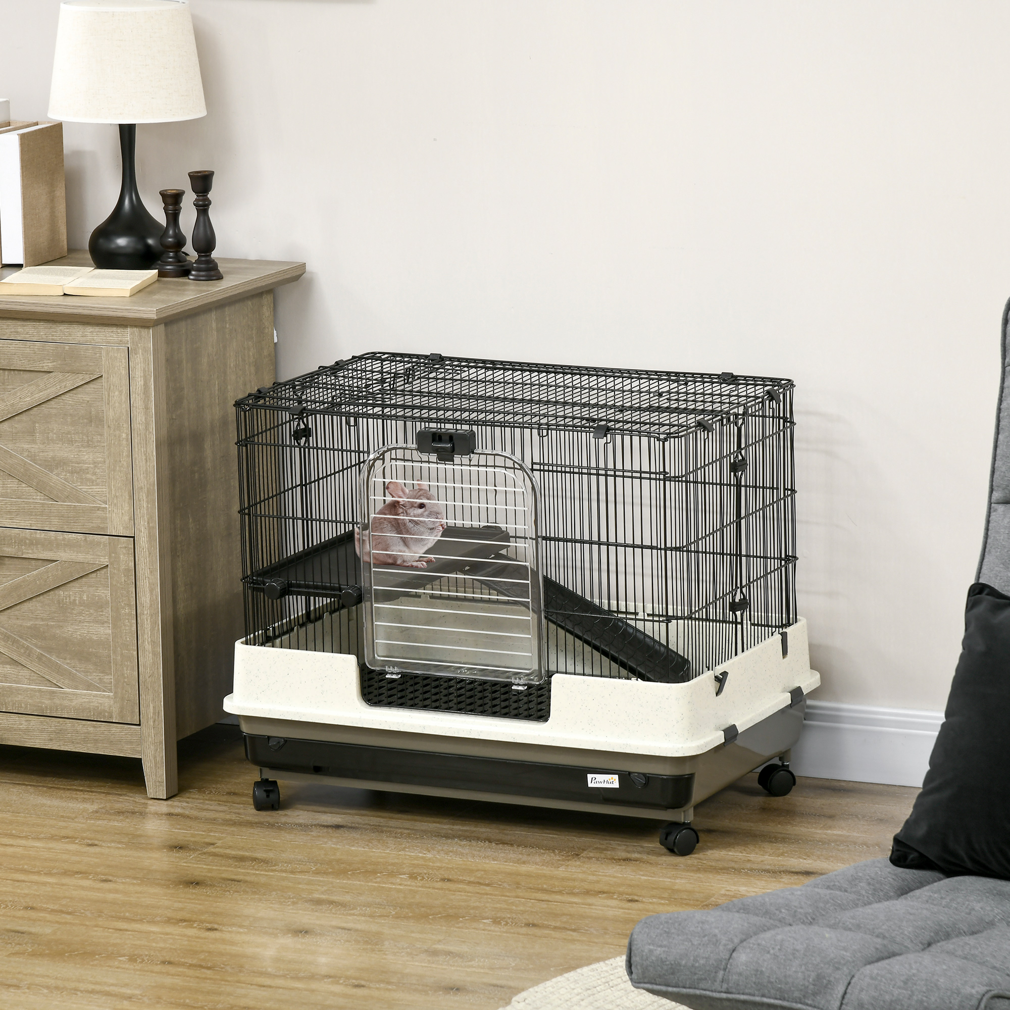 Jaula Compacta con Ruedas de 2 Niveles y Plataforma para Conejos, Hámsters, Chinchillas y Jerbos, con Amplio Espacio Vital — imagen 3