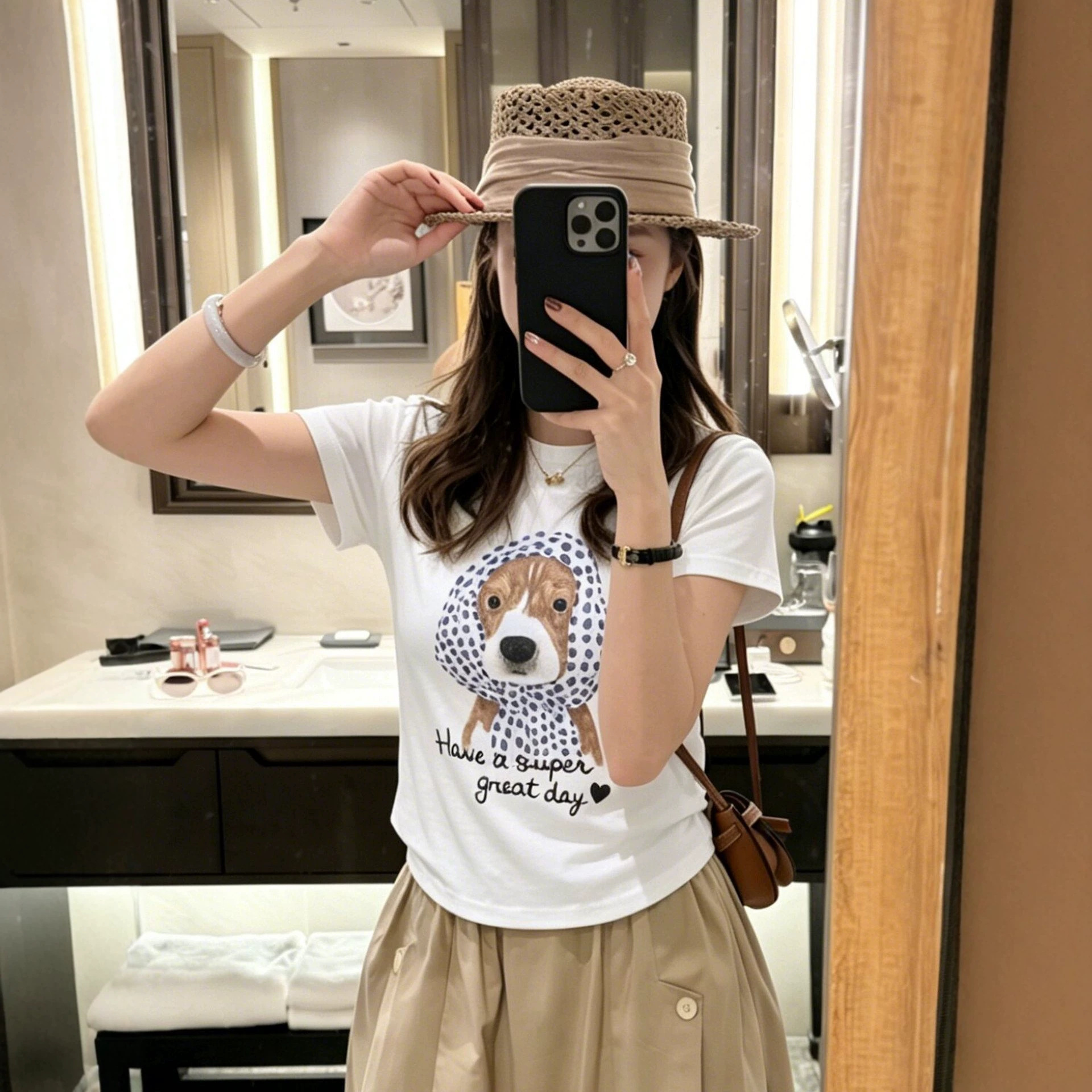 Camiseta Casual con Estampado de Perro - Manga Corta, Cuello Redondo — imagen 4