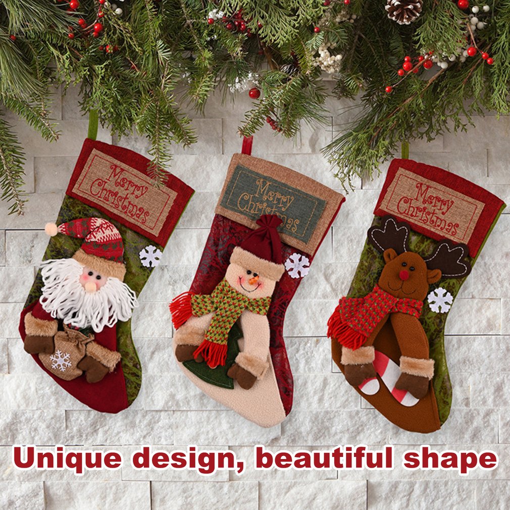 Calcetines de Navidad con Aplicaciones 3D de Osito de Nieve, Santa y Ciervo — imagen 5
