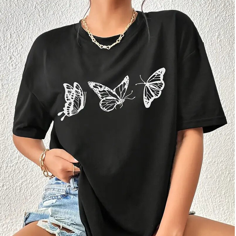 Camiseta de manga corta con estampado de mariposas en redondo — imagen 3