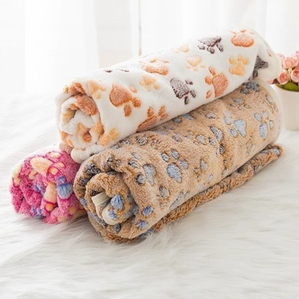 Soft Fluffy Pet Blanket Cute Cartoon Pattern Pet Mat Warm and Comfortable Blanket for Cat Dogs — image 4