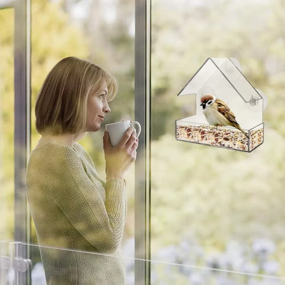 Comedero Colgante de Acrílico Transparente para Ventana, Casa Comedero para Aves con Ventosa, para Semillas y Maní — imagen 4