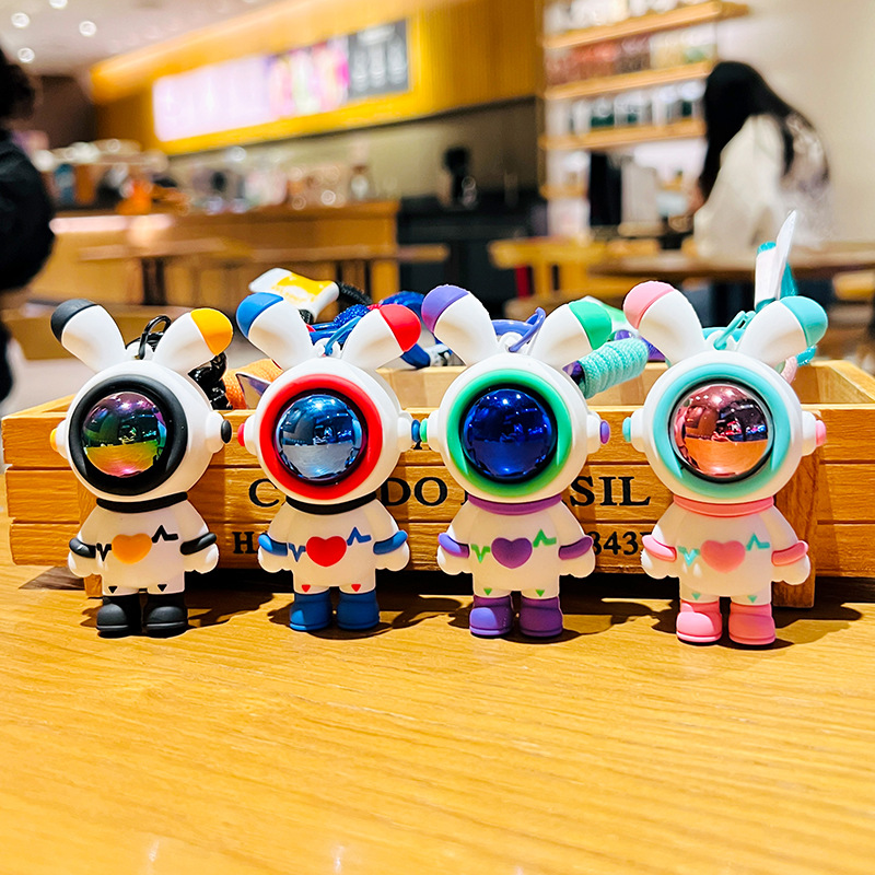 Cartoon Love Lightning Rabbit Key Chain Astronaut Personality Fashion Car Key Exquisite Pendant Student Bag Pendant — image 2