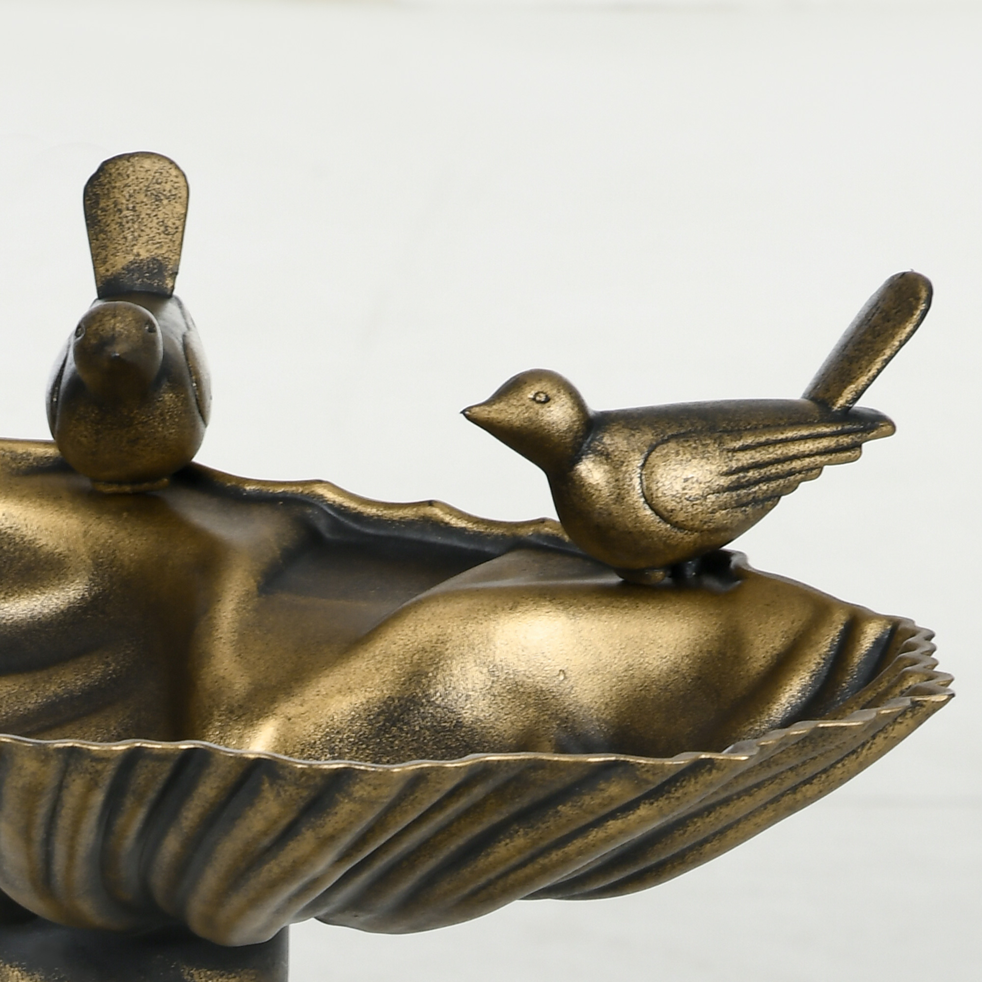 Bebedero para Aves Antiguo Decorativo de 32", Comedero para Aves con Pedestal Macetero y Estatuas de Pájaros, Bronce — imagen 8