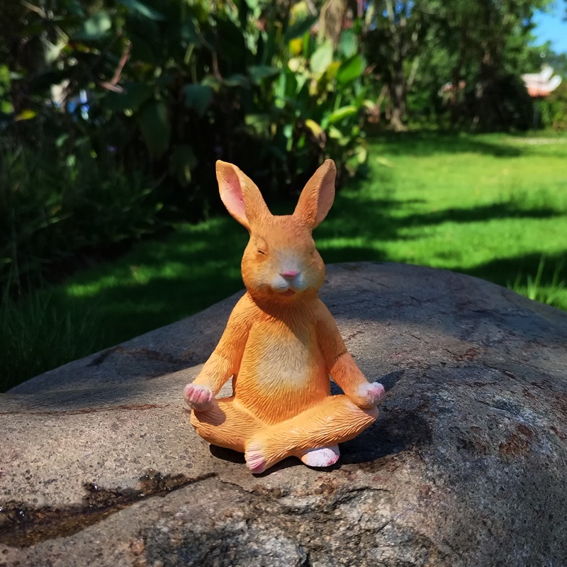Decoraciones de jardín para meditación al aire libre con conejos — imagen 2