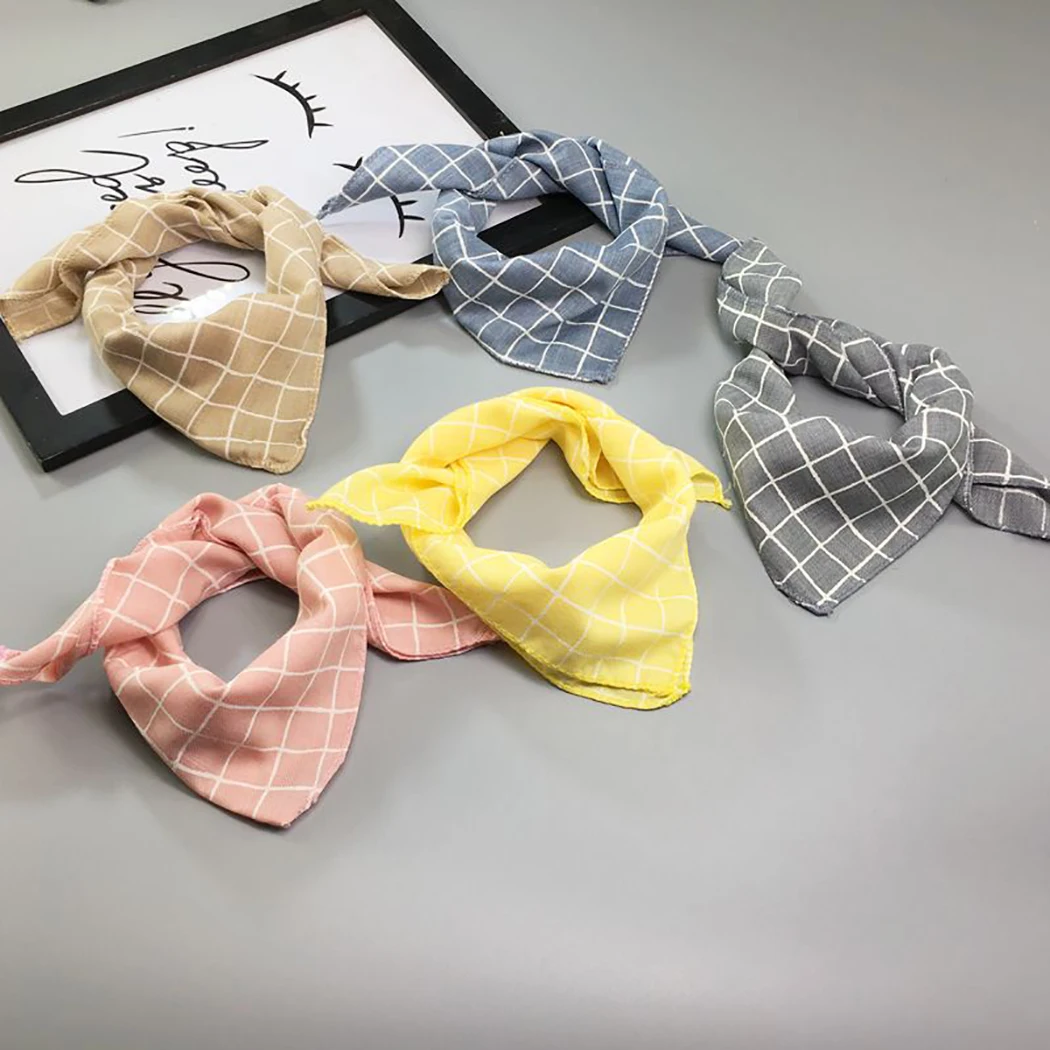 Fashion Plaid Dots Style Winter Pet Bandanas Cotton Washable Dog Bandanas Scarf Bowties Collar Pet Square Bib For Puppies Kitten — image 1
