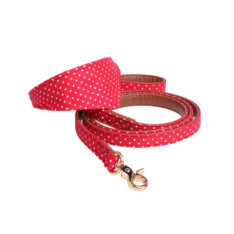 Collar y Guía para Perros Pequeños con Bandana de Cuero Suave, Adorno de Raso, Collar para Gatos - Perfecto para Chihuahuas y Animales de Compañía — imagen 5