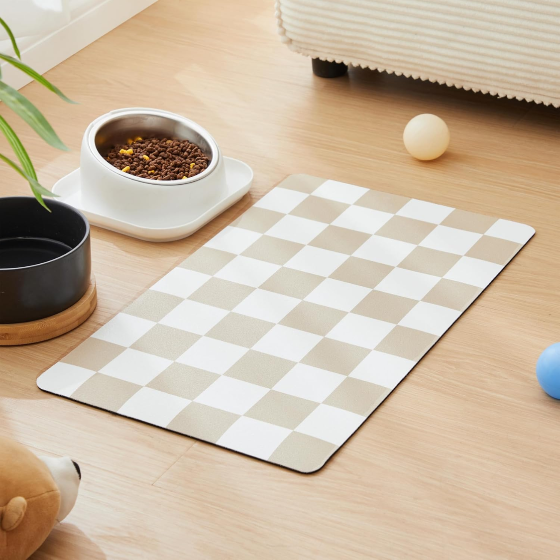Manta de Alimentación para Perros con Diseño Retro en Cuadrícula Beige y Khaki, Absorbente para Comida y Agua de Mascotas — imagen 1