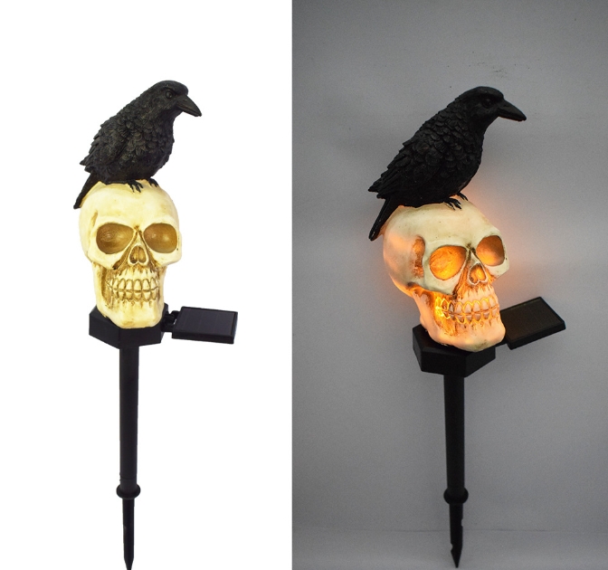 Halloween new outdoor solar garden light resin courtyard landscape insert skull crow atmosphere decorative light — image 2