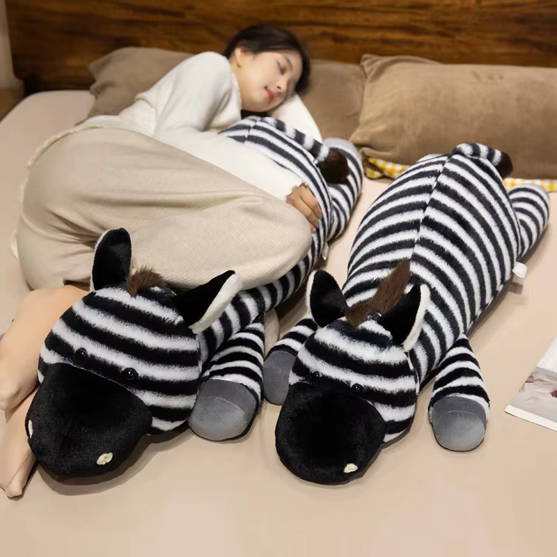 Muñeca de Algodón de Zorro Negro y Blanco con Rayas Suaves para Amantes del Safari Figura de Animales para Escalera Regalo Cumpleaños — imagen 1